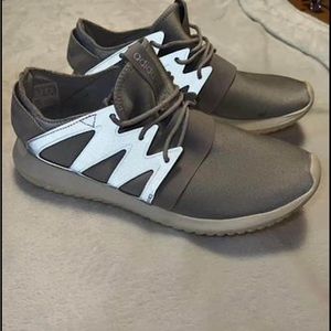 Women’s Adidas Shoes